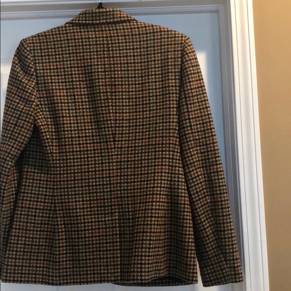Ralph Lauren Tailored Houndstooth
Blazer size 8 - Picture 7 of 7